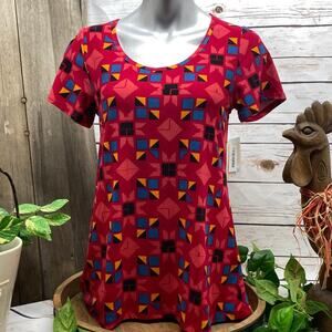 LuLaRoe Classic T T-Shirt Size XS Scoop Neck Red Geometric Short Sleeve NWT New